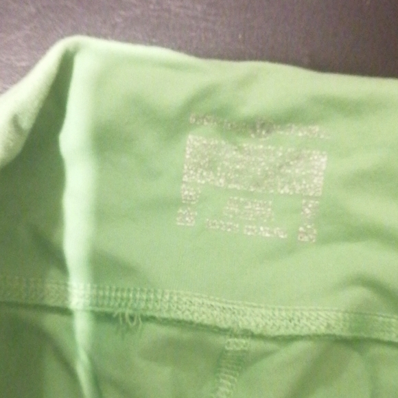 Lululemon capris - Picture 5 of 5